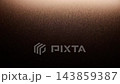 一段循環播放的視頻,畫面中光線在表面經過精細打磨的金色金屬表面上下移動。 一段循環播放的視頻,畫面中光線在表面經過精細打磨的金色金屬表面上下移動。 143859387