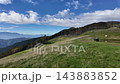 青空と美しい雲が広がる高台の絶景、大鹿村の天空の池 - 下伊那郡大鹿村, 長野県, 日本 143883852
